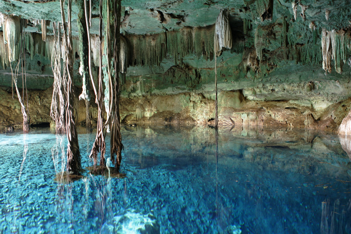 Leyendas mayas: Hacienda Yaxcopoil + Zona arqueológica de Uxmal + Cenote (Peba, Kankirixche, Yaal Utzil) 